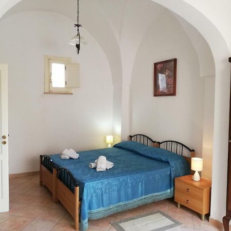 Centro Storico Di Castro Marina Apartman Kültér fotó