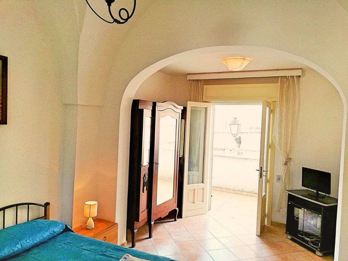 Centro Storico Di Castro Marina Apartman Kültér fotó