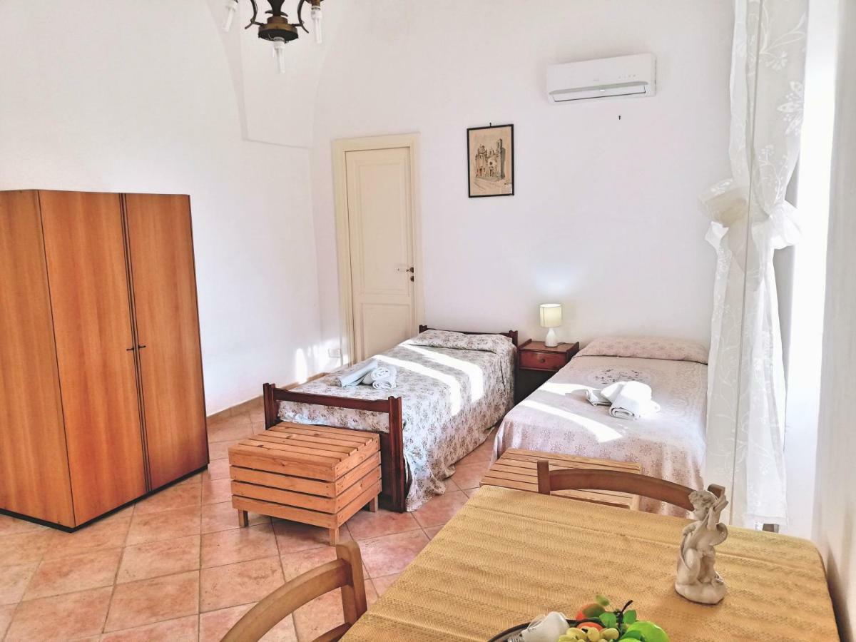 Centro Storico Di Castro Marina Apartman Kültér fotó